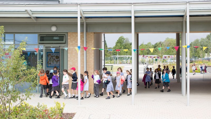 school_sf2-1838x1036